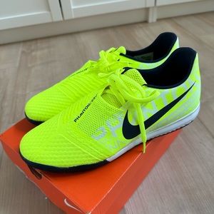 Nike Phantom Venom Academy TF Turf Soccer Shoes NWT